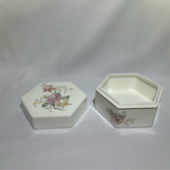 Floral Hexagonal Trinket Box - Picture 2 of 5